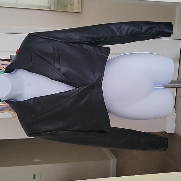 Zara Jackets & Blazers - ZARA Black Faux Leather One Button Cropped Jacket / Size Medium
